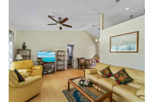 315 10th St SW, Vero Beach, FL 32962, Sold 12/30/21