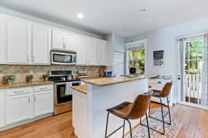 145 Seagrape Dr, Jupiter, FL 33458, Sold 11/30/21