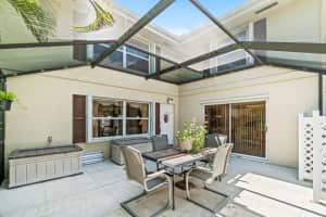 3 Amherst Ct, Royal Palm Beach, FL 33411, Sold 11/12/21