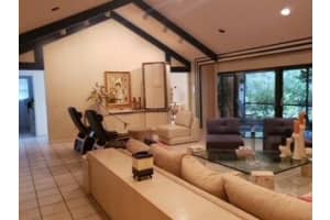 8702 Vista Del Boca Dr, Boca Raton, FL 33433, Sold 10/05/22