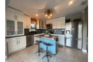 453 SW 28th Ave, Delray Beach, FL 33445, Sold 11/05/21