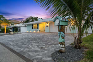 137 Lucina Dr, Hypoluxo, FL 33462, Sold 11/05/21