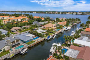 137 Lucina Dr, Hypoluxo, FL 33462, Sold 11/05/21
