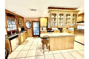 800 Ryanwood Dr, West Palm Beach, FL 33413, Sold 10/29/21