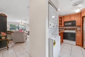 1392 Riverside Cir, Wellington, FL 33414, Sold 01/26/22