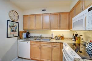 1000 Spanish River Rd #4g, Boca Raton, FL 33432, Sold 12/24/21