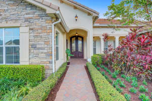 4855 E Sterling Ranch Cir, Davie, FL 33314, Sold 11/17/21