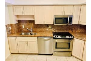 312 Lake Cir, North Palm Beach, FL 33408, Sold 11/15/21