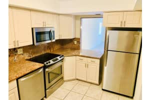 312 Lake Cir, North Palm Beach, FL 33408, Sold 11/15/21