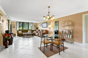 5390 Woodland Lakes Dr, Palm Beach Gardens, FL 33418, Sold 10/15/21
