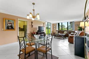 5390 Woodland Lakes Dr, Palm Beach Gardens, FL 33418, Sold 10/15/21