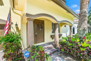 9187 Citrus Isle Ln, Lake Worth, FL 33467, Sold 11/01/21