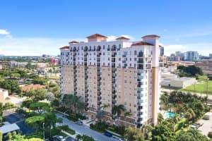 616 Clearwater Park Rd, West Palm Beach, FL 33401, Sold 03/16/22