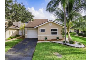 1256 W Lakes Dr, Deerfield Beach, FL 33442, Sold 11/19/21