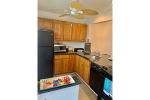 2101 NE 1st Ct, Boynton Beach, FL 33435, Sold 11/01/21