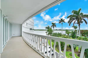 2505 S Ocean Blvd, Palm Beach, FL 33480, Sold 03/31/22