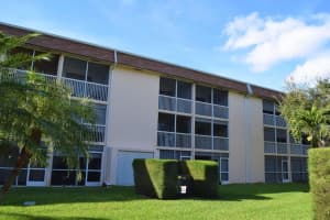 400 Village Green Cir W, Palm Springs, FL 33461, Sold 02/04/22
