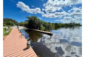 511 SW South River Dr, Stuart, FL 34997, Sold 01/31/22