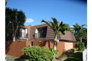 2435 Moreland Pl, Lake Worth, FL 33461, Sold 11/08/21