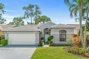 176 Heatherwood Dr, Royal Palm Beach, FL 33411, Sold 12/22/21