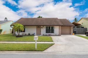 MLS# R10750069, Lake Worth, Florida 33463