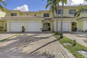 656 Imperial Lake Rd, West Palm Beach, FL 33413, Sold 11/08/21