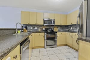 656 Imperial Lake Rd, West Palm Beach, FL 33413, Sold 11/08/21