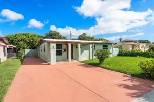 1405 8th St, West Palm Beach, FL 33401, Sold 01/13/22