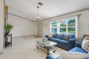 272 Malibu Cir, Greenacres, FL 33413, Sold 01/28/22
