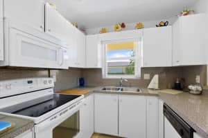 200 Bayview Ave, Boynton Beach, FL 33435, Sold 11/12/21