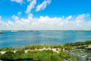 5070 N Ocean Dr, Riviera Beach, FL 33404, Sold 05/02/22