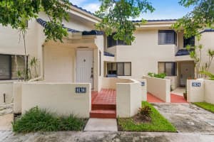 8138 NW 15th Manor, Plantation, FL 33322, Sold 11/24/21