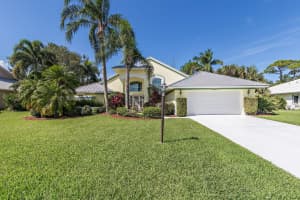 8350 SE Woodcrest Pl, Hobe Sound, FL 33455, Sold 12/15/21