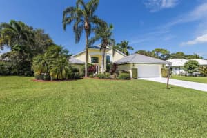 8350 SE Woodcrest Pl, Hobe Sound, FL 33455, Sold 12/15/21