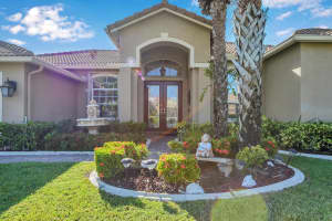 3823 Cypress Lake Dr, Lake Worth, FL 33467, Sold 01/28/22