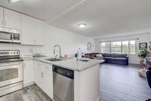 410 SE 2nd Ave, Deerfield Beach, FL 33441, Sold 11/30/21