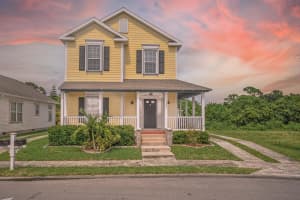 3334 N Park Dr, Fort Pierce, FL 34982, Sold 11/10/21