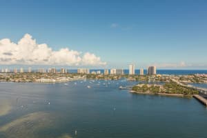 2640 Lake Shore Dr, Riviera Beach, FL 33404, Sold 03/24/22