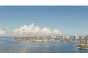 2640 Lake Shore Dr, Riviera Beach, FL 33404, Sold 03/24/22