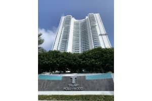 2711 S Ocean Dr, Hollywood, FL 33019, Sold 11/18/21