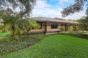 2735 Oak Tree Ln, Oakland Park, FL 33309, Sold 02/22/22