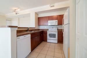 616 Clearwater Park Rd, West Palm Beach, FL 33401, Sold 12/03/21
