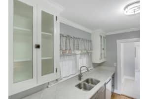 725 Palm St, West Palm Beach, FL 33401, Sold 02/23/22