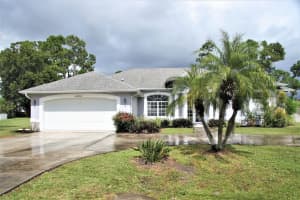 4502 Redwood Dr, Fort Pierce, FL 34951, Sold 11/30/21