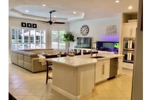 9141 Pineville Dr, Lake Worth, FL 33467, Sold 12/01/21