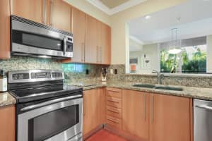 101 SE 20th Ave, Deerfield Beach, FL 33441, Sold 12/10/21