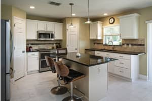2640 12th Square S W, Vero Beach, FL 32968, Sold 11/30/21