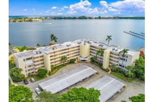 8200 Lakeshore Dr, Hypoluxo, FL 33462, Sold 11/30/21