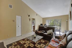 6070 NW 3rd St, Margate, FL 33063, Sold 12/09/21