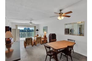 4049 Ocean Dr, Vero Beach, FL 32963, Sold 02/11/22